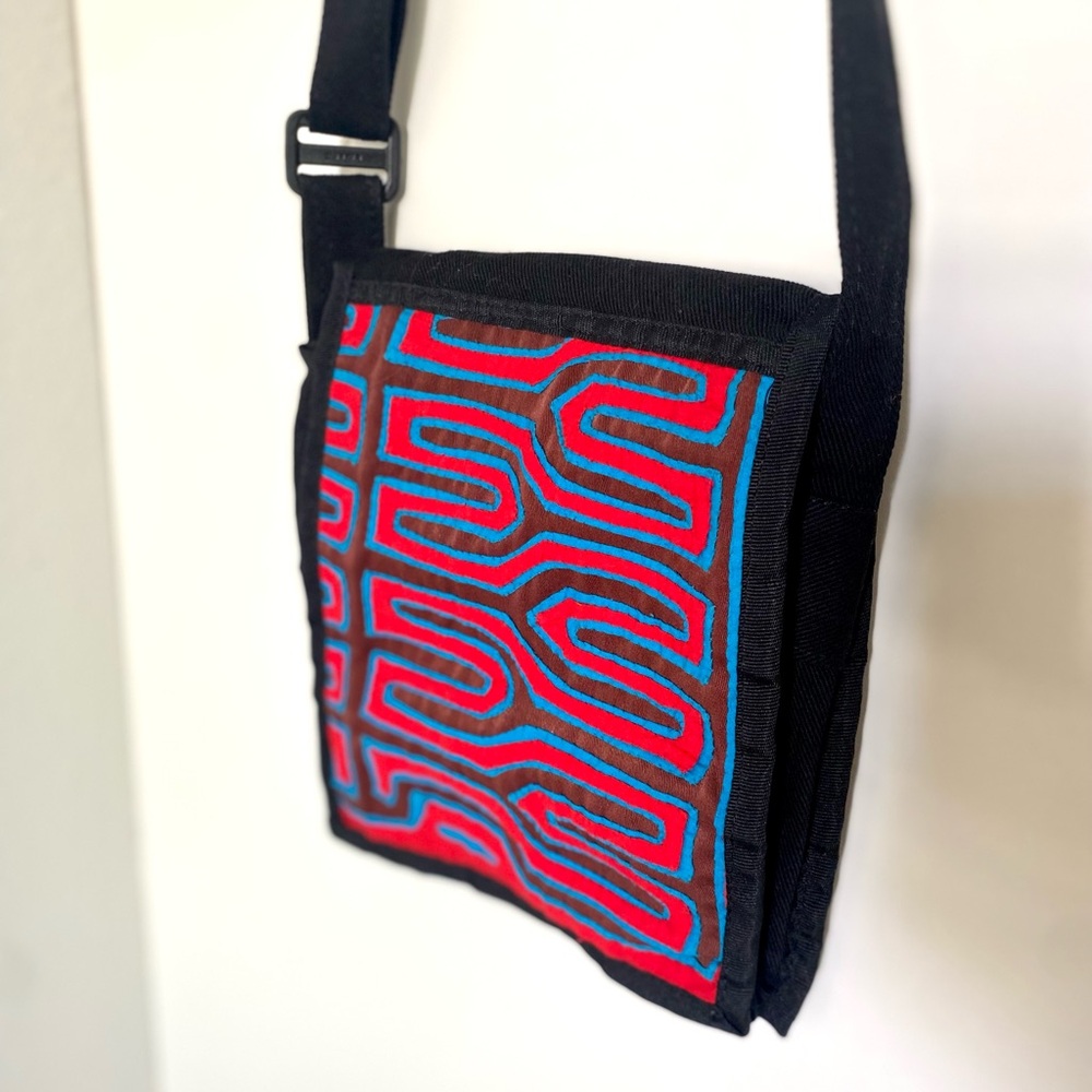 Australian shoulder/ crossbody bag 🦘